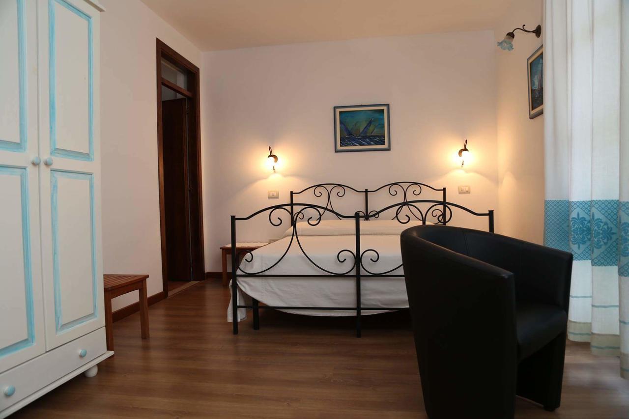 B&B Tre - Rooms & Relax Oristano Buitenkant foto