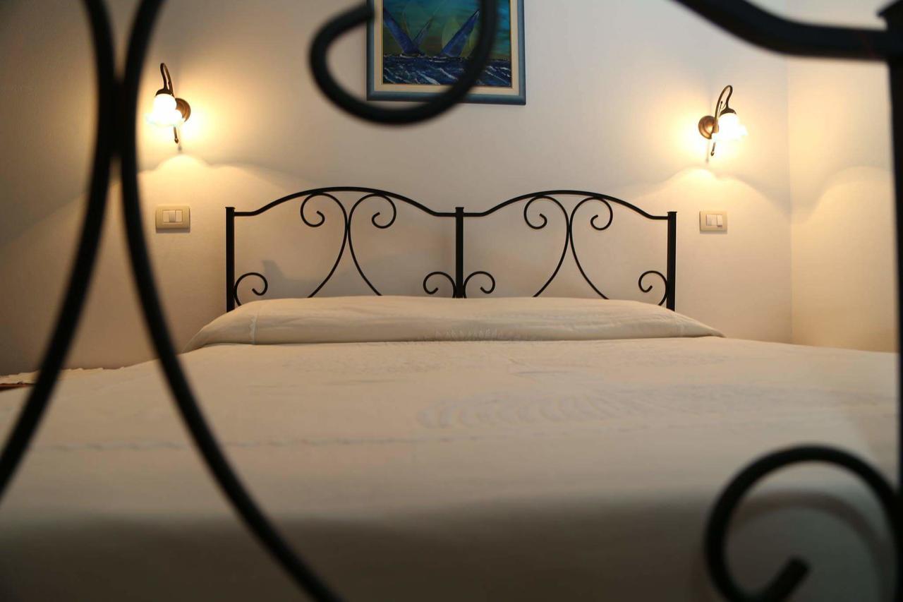 B&B Tre - Rooms & Relax Oristano Buitenkant foto